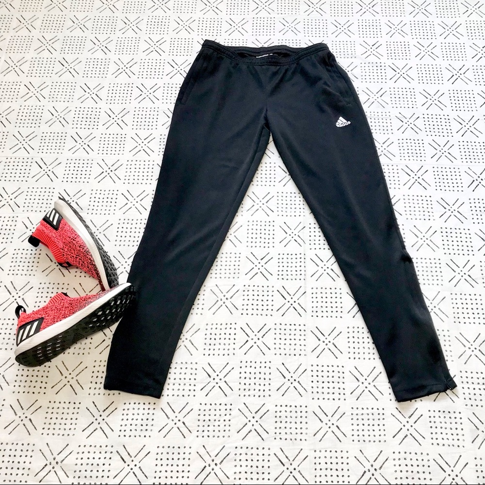 ADIDAS ESSENTIALS FOUNDATION SWEATS